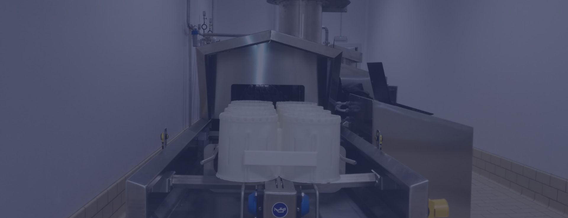 Washing cheese molds